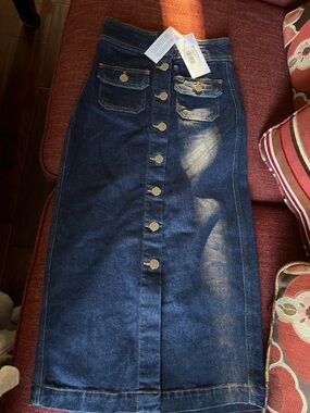 Dark Blue Button-Front Denim Skirt - Women